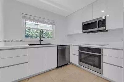 806 NE 4th St #., Hallandale Beach, FL 33009 - Photo 11