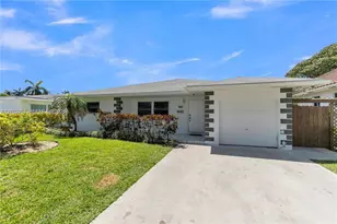 806 NE 4th St, Hallandale Beach, FL 33009 - Photo 3
