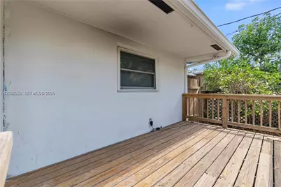 806 NE 4th St #., Hallandale Beach, FL 33009 - Photo 29