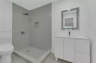 806 NE 4th St, Hallandale Beach, FL 33009 - Photo 19