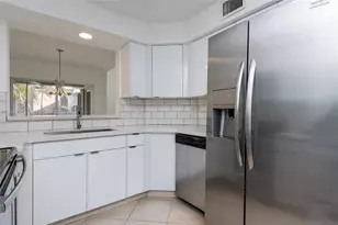 1540 N Trafalgar Cir, Hollywood, FL 33020 - Photo 7