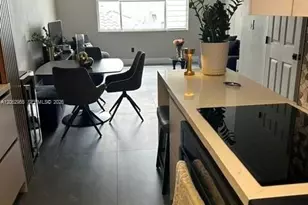 725 SW 148th Ave, Sunrise, FL 33325 - Photo 3