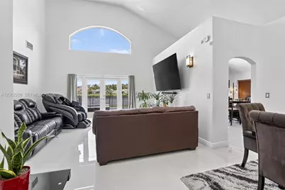 13020 SW 17th Ct, Miramar, FL 33027 - Photo 9
