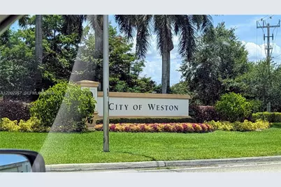 2231 N Cordoba Bnd, Weston, FL 33327 - Photo 1