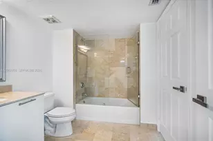 1800 N Bayshore Dr, Miami, FL 33132 - Photo 21