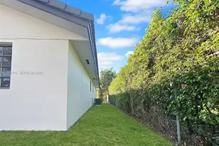13925 SW 26th Terrace, Miami, FL 33175 - Photo 11