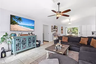 4022 E Sunflower Cir, Labelle, FL 33935 - Photo 5