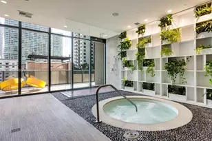 55 SW 9th St, Miami, FL 33130 - Photo 27