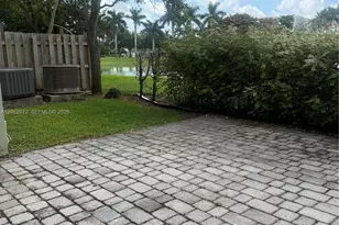 3064 SE 1st Dr, Homestead, FL 33033 - Photo 11