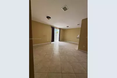 3064 SE 1st Dr #7, Homestead, FL 33033 - Photo 7