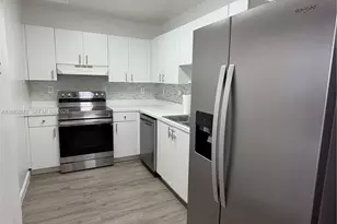 8261 NW 8th St, Miami, FL 33126 - Photo 3