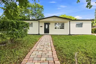 200 N 69th Terrace, Hollywood, FL 33024 - Photo 1