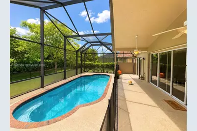 22015 Altona Dr, Boca Raton, FL 33428 - Photo 3