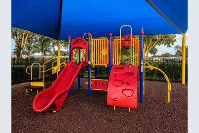 5716 NW 70th Ter, Tamarac, FL 33321 - Photo 29
