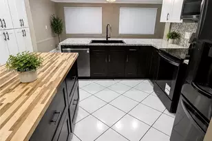5716 NW 70th Terrace, Tamarac, FL 33321 - Photo 13