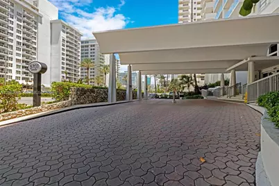 5701 Collins Ave #919, Miami Beach, FL 33140 - Photo 15