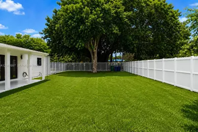 1571 NW 132nd St, Miami, FL 33167 - Photo 29