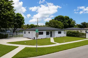 1571 NW 132nd St, Miami, FL 33167 - Photo 1