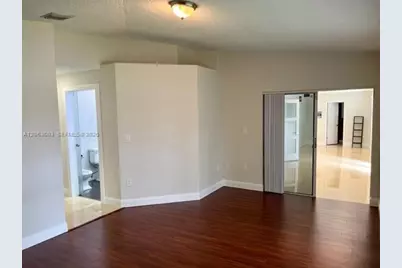 9845 NW 25th Ter, Doral, FL 33172 - Photo 17