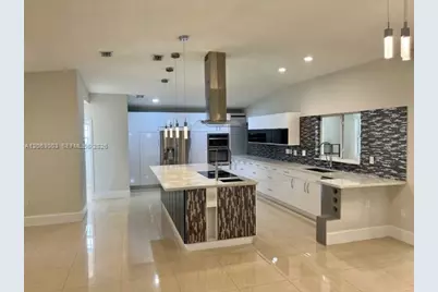9845 NW 25th Ter, Doral, FL 33172 - Photo 3