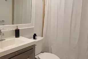 222 N Oakridge N, Deerfield Beach, FL 33442 - Photo 3