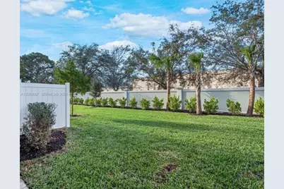 223 SE Woodbark St #223, Port Saint Lucie, FL 34984 - Photo 5