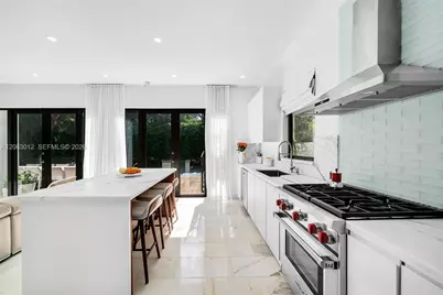 110 3rd San Marino Ter #0, Miami Beach, FL 33139 - Photo 5