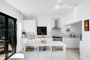 110 3rd San Marino Terrace, Miami Beach, FL 33139 - Photo 3
