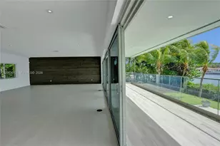 19231 NE 22nd Ave, Miami, FL 33180 - Photo 37