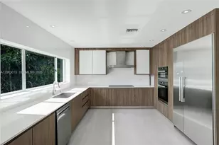 19231 NE 22nd Ave, Miami, FL 33180 - Photo 11