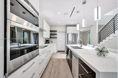 1103 NE 16th Ter #1, Fort Lauderdale, FL 33304 - Photo 7