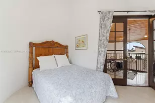 8215 Grand Canal Dr, Miami, FL 33144 - Photo 25