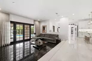 8215 Grand Canal Dr, Miami, FL 33144 - Photo 19