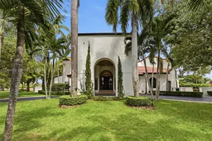 8215 Grand Canal Dr, Miami, FL 33144 - Photo 35