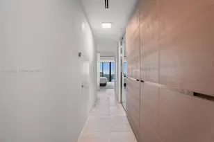 100 S Pointe Dr, Miami Beach, FL 33139 - Photo 15