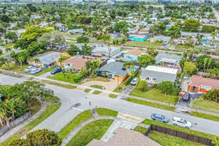 801 NE 57th St, Oakland Park, FL 33334 - Photo 45