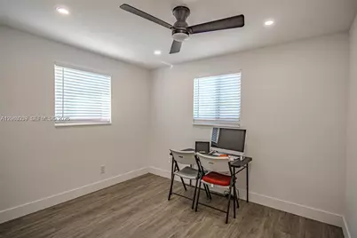 801 NE 57th St, Oakland Park, FL 33334 - Photo 17