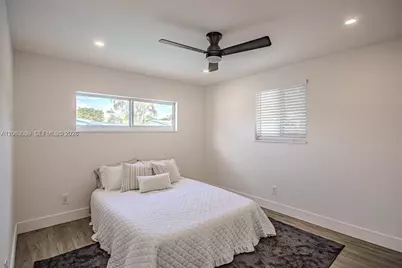 801 NE 57th St, Oakland Park, FL 33334 - Photo 15
