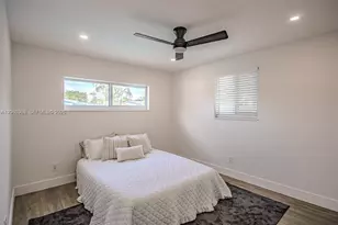 801 NE 57th St, Oakland Park, FL 33334 - Photo 15