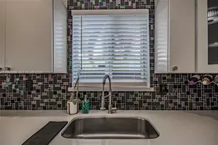 801 NE 57th St, Oakland Park, FL 33334 - Photo 7