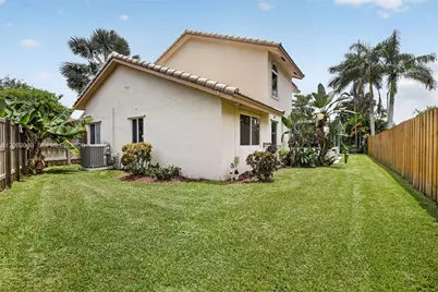 8680 SW 57th Ct, Cooper City, FL 33328 - Photo 41