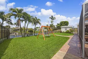 9921 SW 195th St, Cutler Bay, FL 33157 - Photo 25