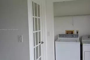 731 Vista Isles Dr, Sunrise, FL 33325 - Photo 17
