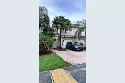 9781 NW 45 Ln, Doral, FL 33178 - Photo 29
