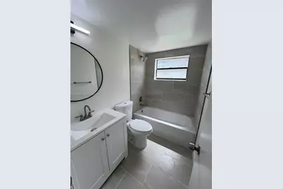 2685 W 66th St #12-20, Hialeah, FL 33016 - Photo 23