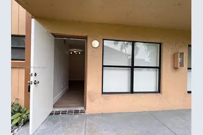 2685 W 66th St #12-20, Hialeah, FL 33016 - Photo 5
