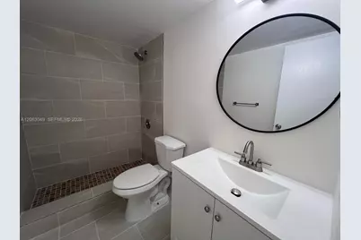 2685 W 66th St #12-20, Hialeah, FL 33016 - Photo 13