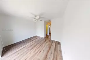 2084 NE 167th St, North Miami Beach, FL 33162 - Photo 15