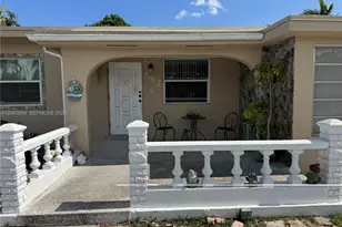 562 E 44th St, Hialeah, FL 33013 - Photo 3