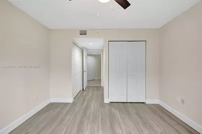 2009 SE 10th Ave #302, Fort Lauderdale, FL 33316 - Photo 19
